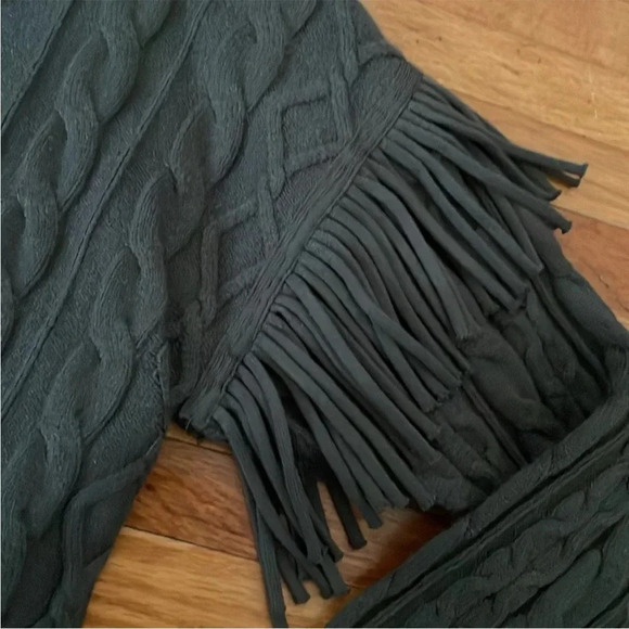 T Tahari NWT Cable Knit Sweater Women Sz Medium Alpine Green Fringe Trim Chunky - Picture 6 of 8